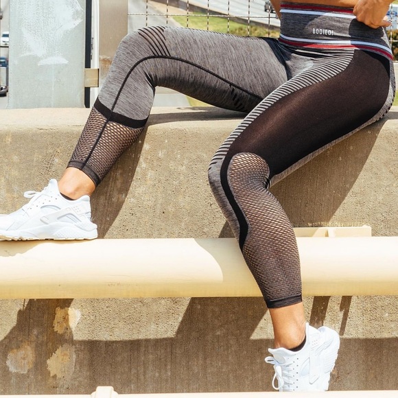 New Bodied Athletics Jazzy J / Lee Crop Zip Set - Picture 6 of 6